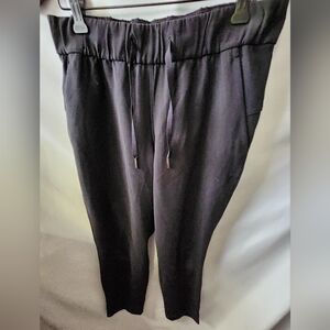 Lululemon Black Jogger Pants. Size6